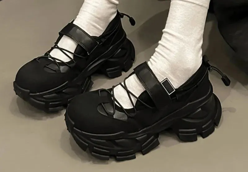Attiir Crossed-tied Shoes