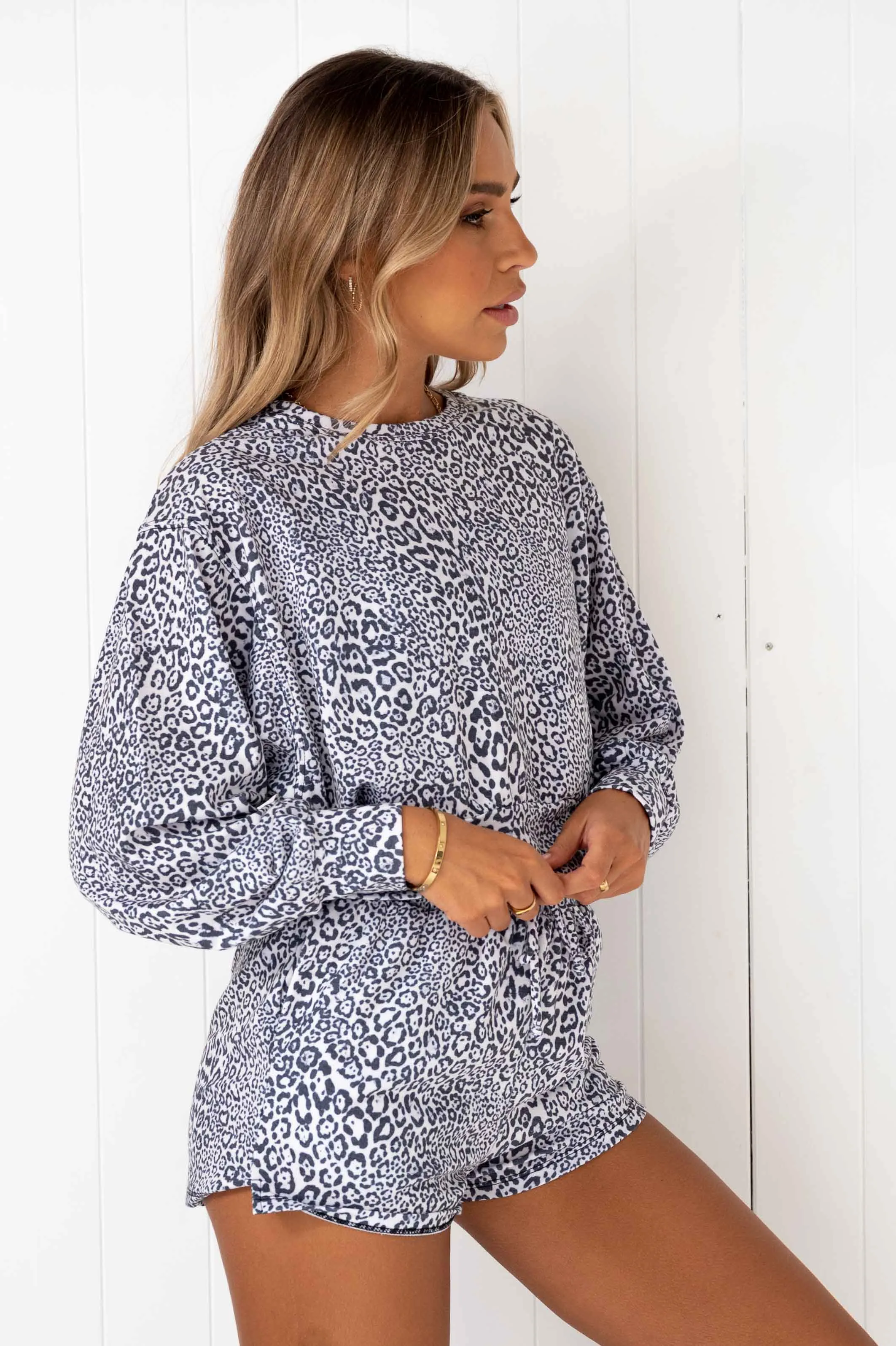 Bella Sweatshirt - Snow Cub