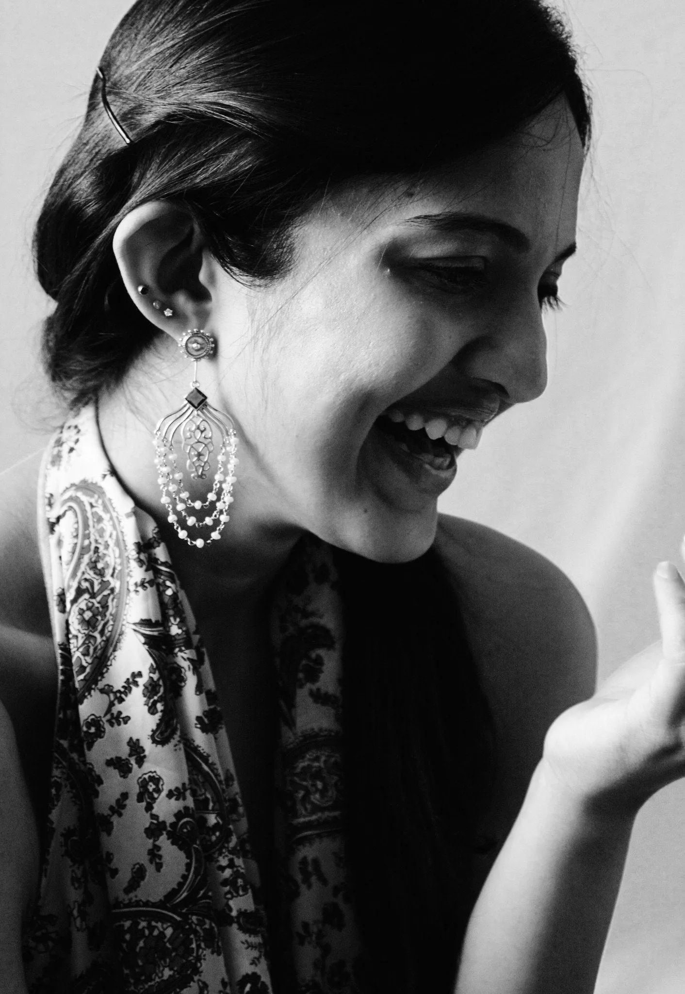 Chic, draping pearls chandelier earrings