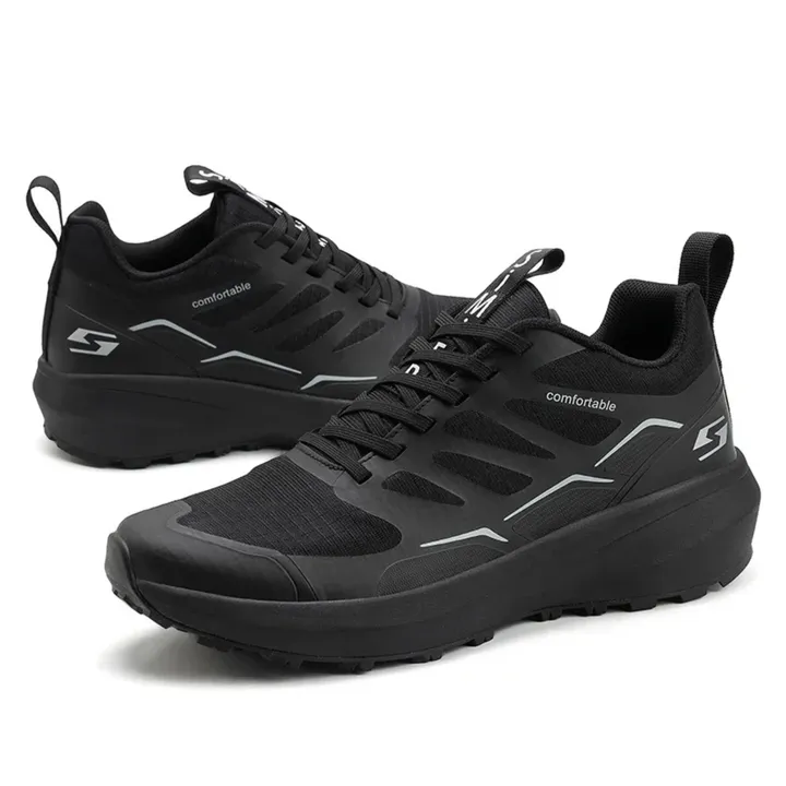 Comfortable men's hiking boots with arch support