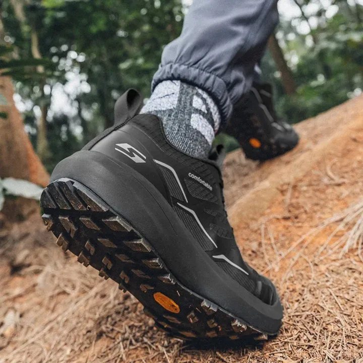 Comfortable men's hiking boots with arch support