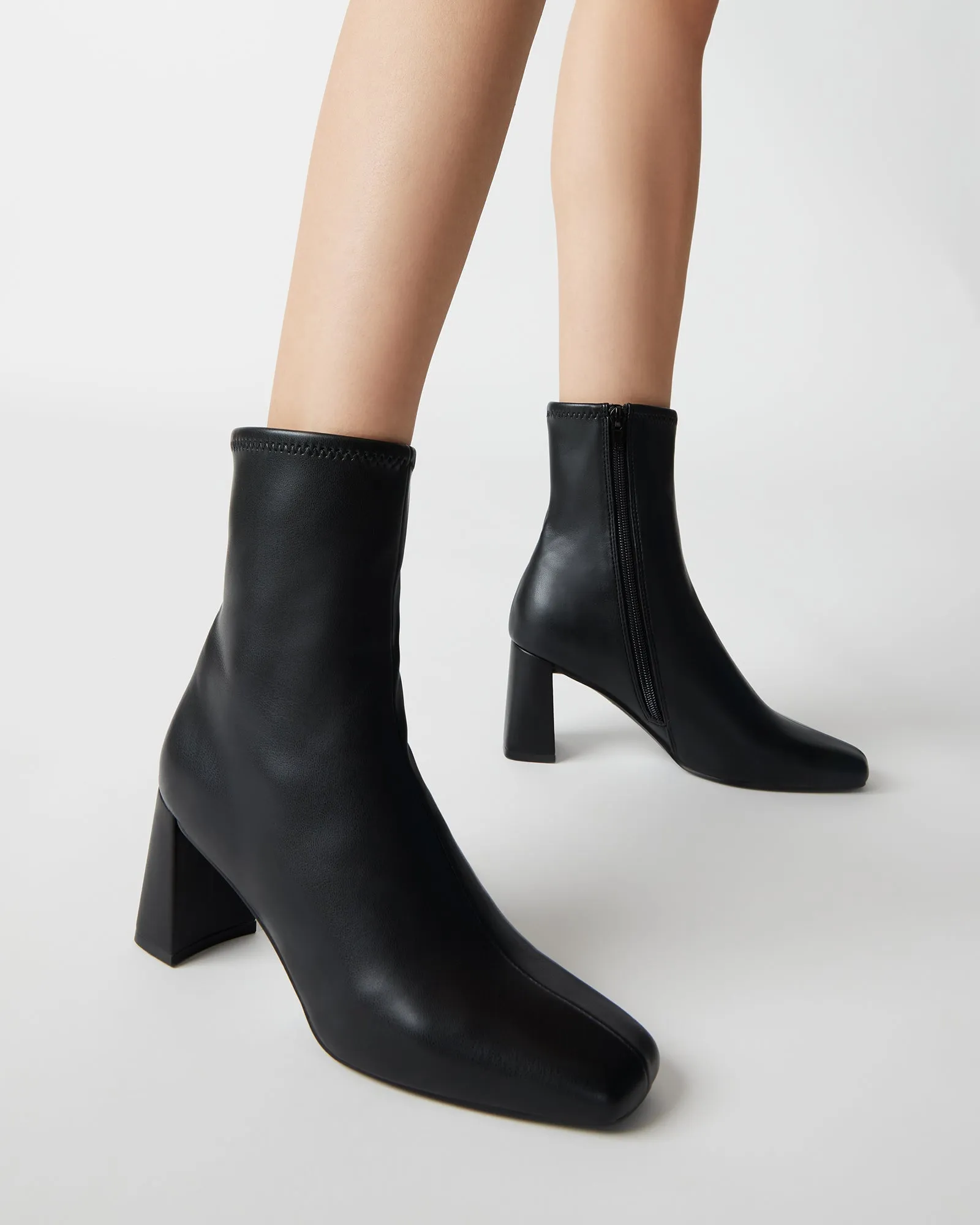 HUSH BLACK - SM REBOOTED