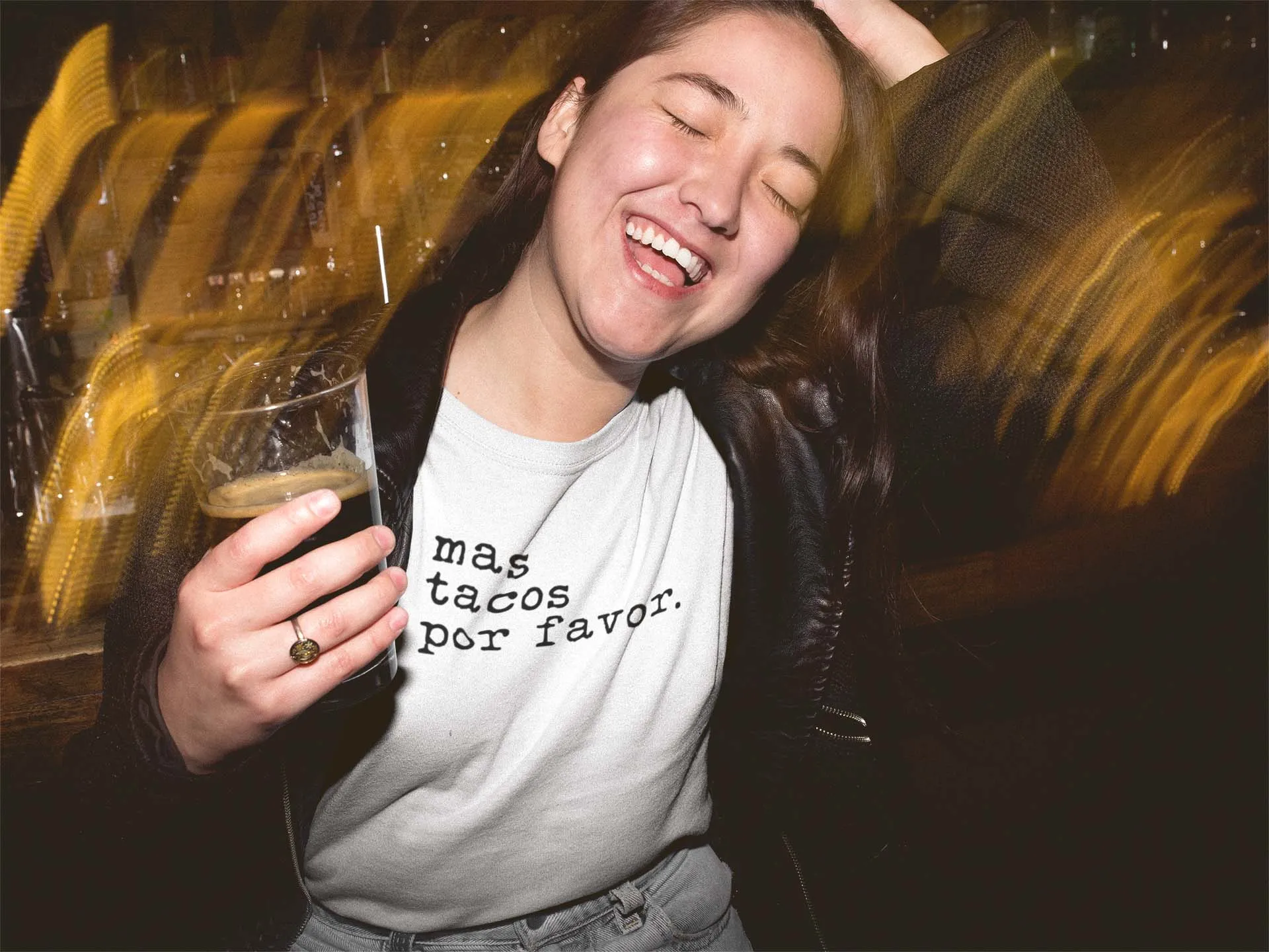 Mas Tacos Por Favor Font T-shirt