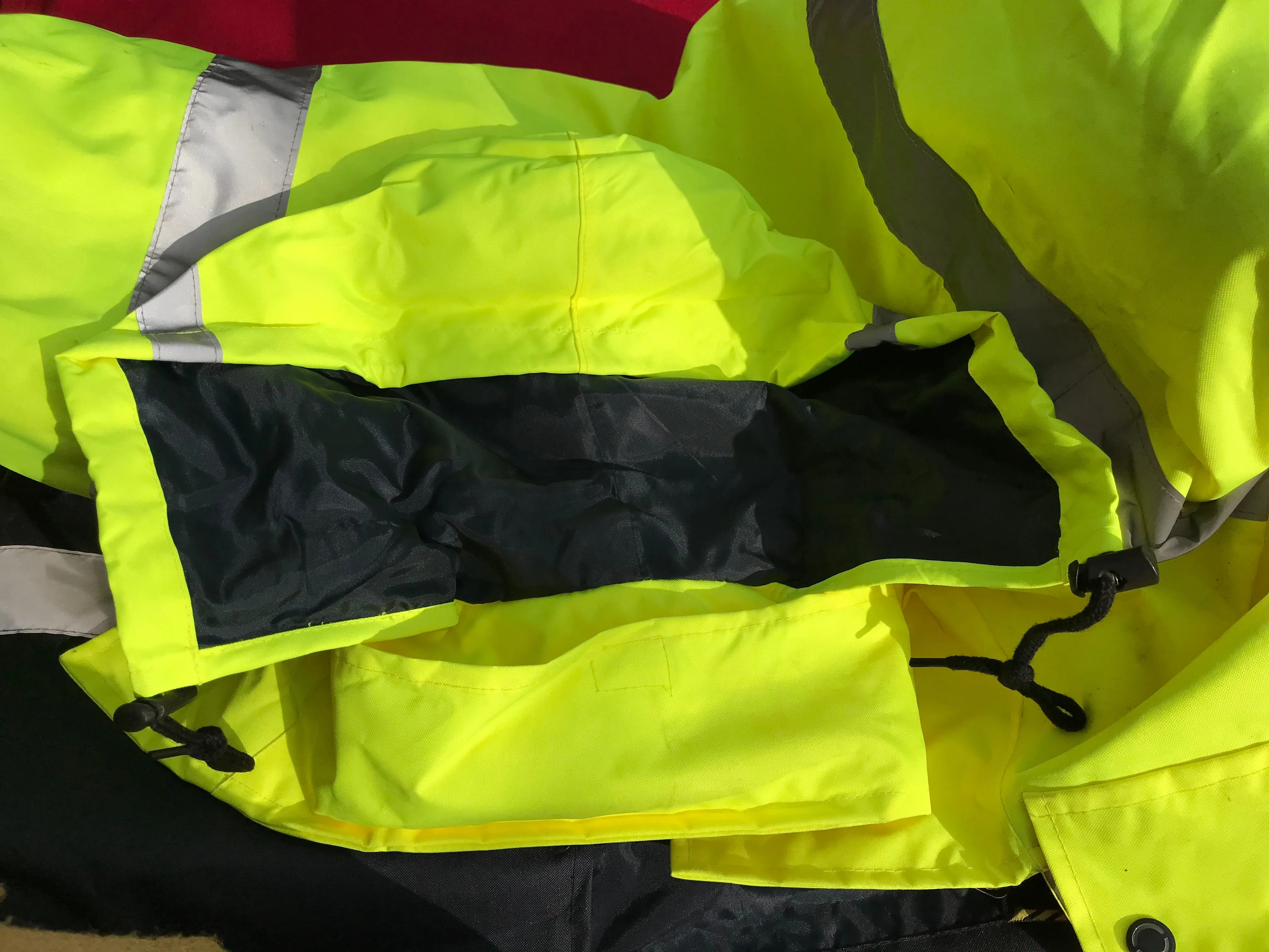 New vizwear hi vis waterproof coat size 2xl FREE POSTAGE