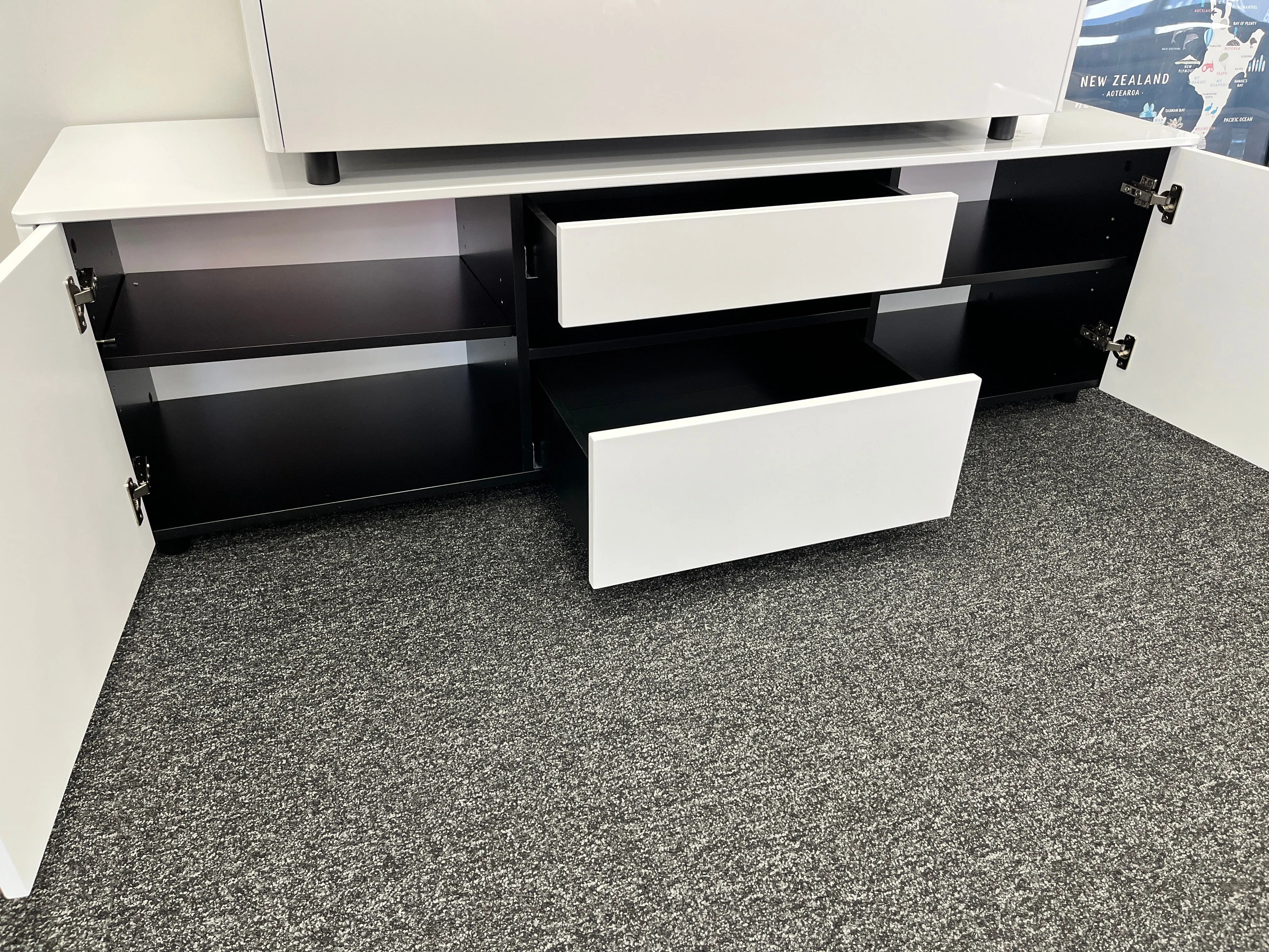 Newtown Entertainment Unit 1660 - High Gloss White