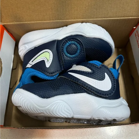 Nike 2024 Team Hustle D11 TD Midnight Navy Barely Volt Size 4 Baby Boy