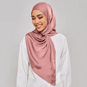 Niya Satin in Penny