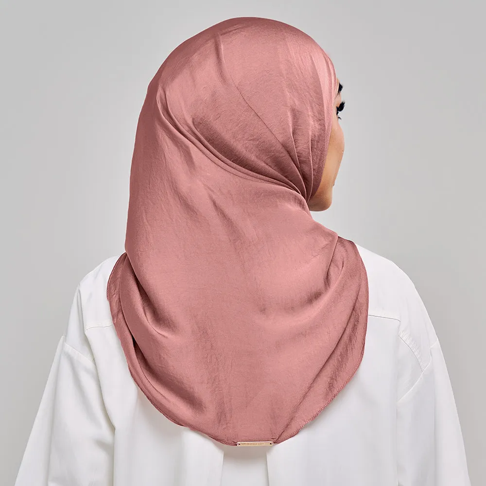 Niya Satin in Penny