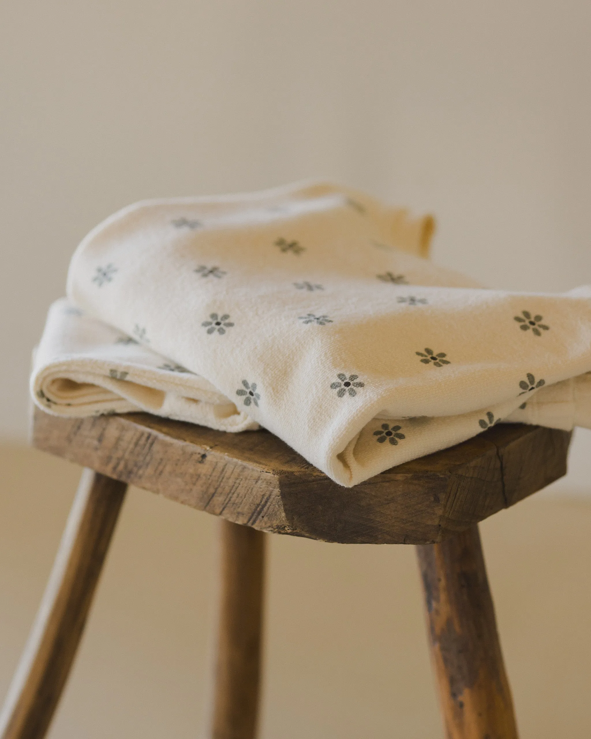 Rylee Cru- Spongey Knit Set (Daisy)