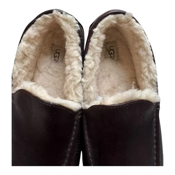 Ugg Men's Ascot Brown Slippers Fully Lined Sheepskin Size 11 US Preowned