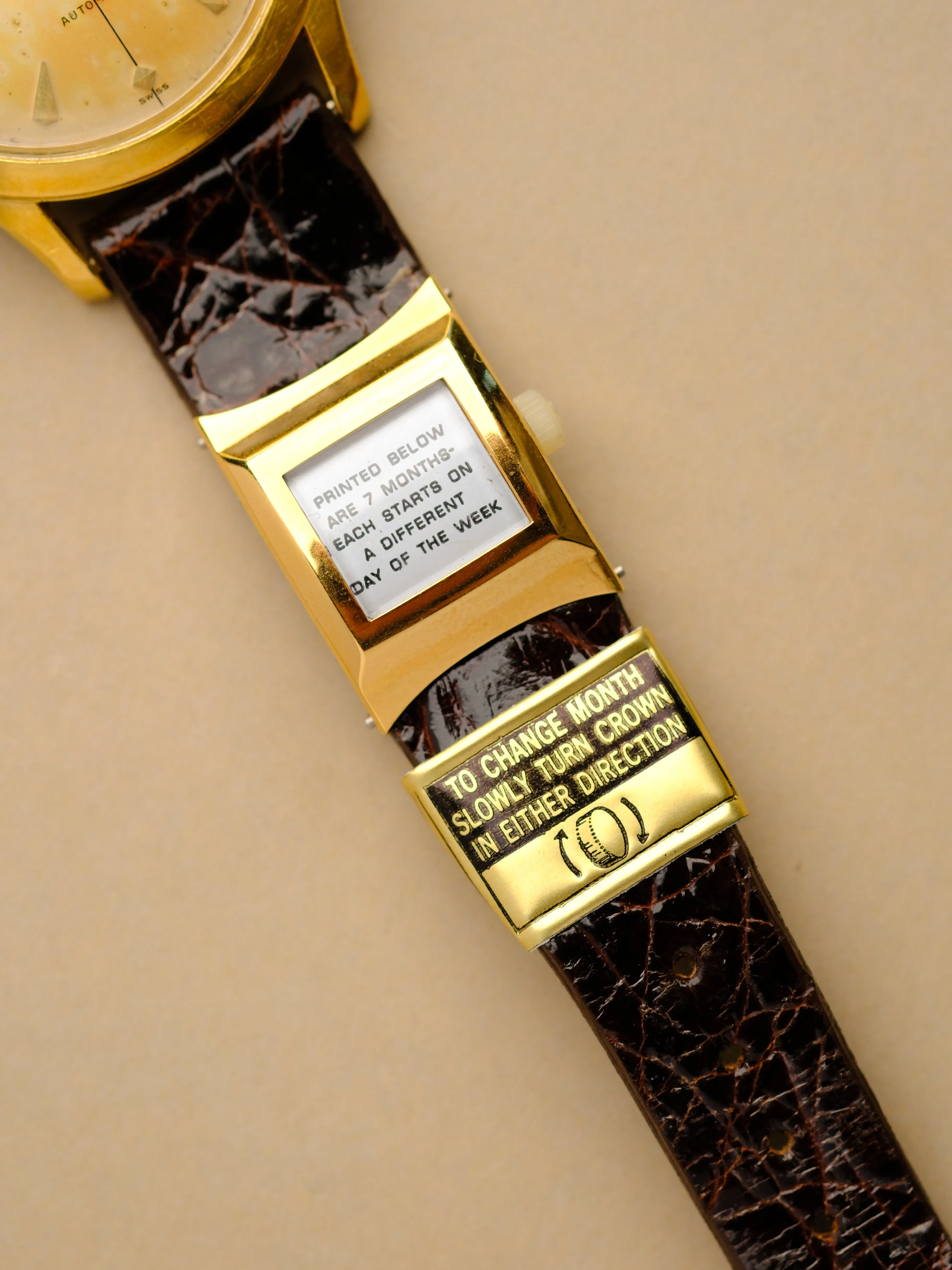 Universal Geneve 402409 Cross-Hair Dial - 1950's