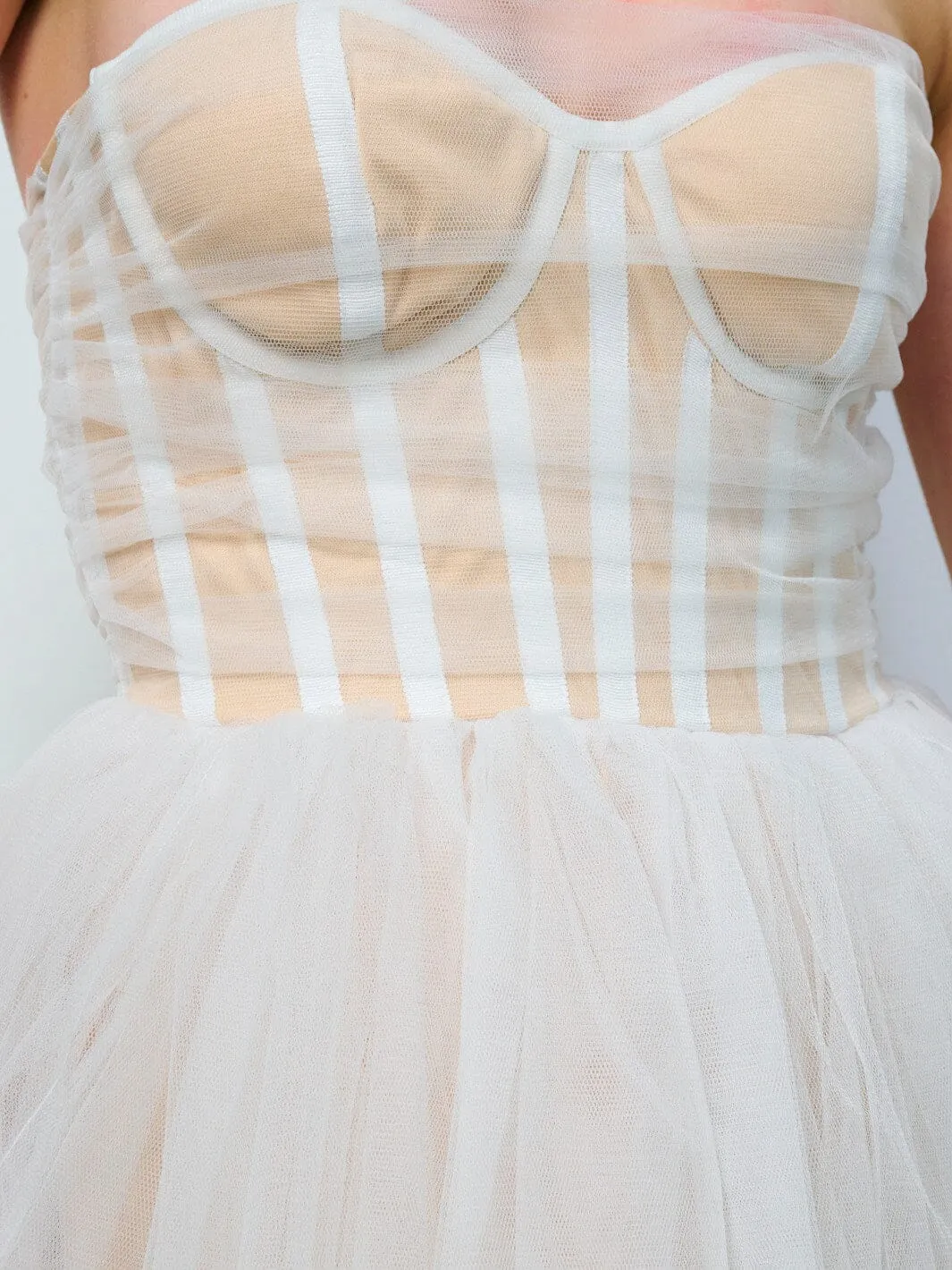 WOMEN'S SLEEVELESS TIERED RUFFLE HIGH-LOW MINI DRESS