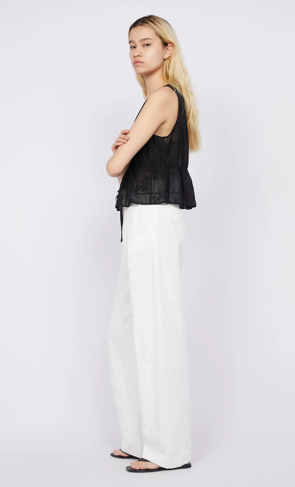 ZALEA GATHERED TOP - BLACK